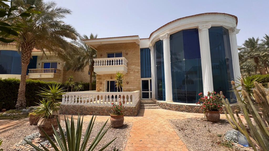 Villa for sale in Hurghada at Palma Resort with private pool