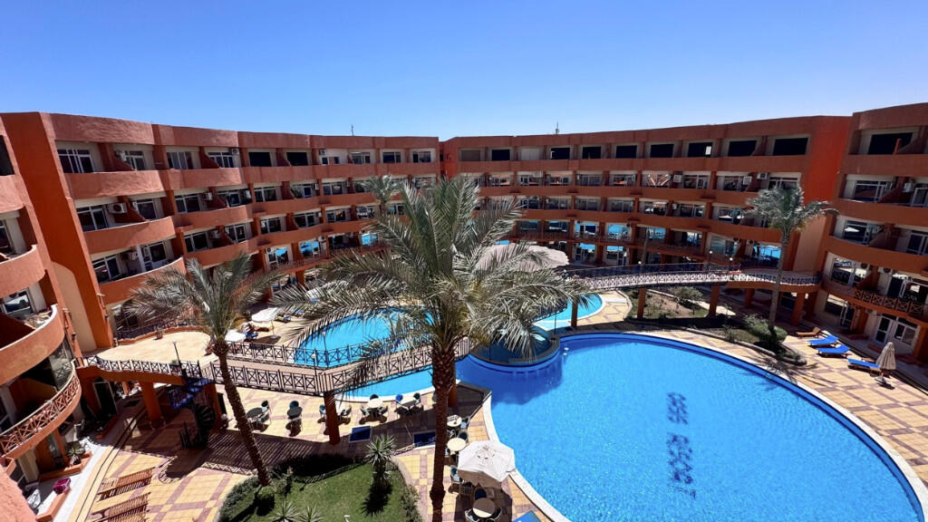 Furnished apartment for sale in Hurghada at Oasis Resort